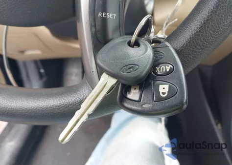 2013 Hyundai Elantra Gls from USA, damaged, VIN 5NPDH4AE7DH449986